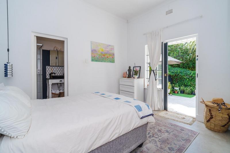 2 Bedroom Property for Sale in Harfield Village Western Cape